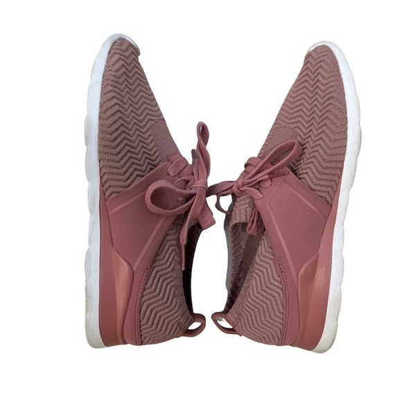 UGG Willows Sneaker Pink Knit Size 7 Lifestyle Sporty Gym Shoe Treadlite - Picture 6 of 11